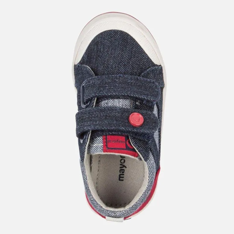 Canvas trainers for baby boy
