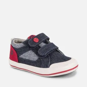 Canvas trainers for baby boy