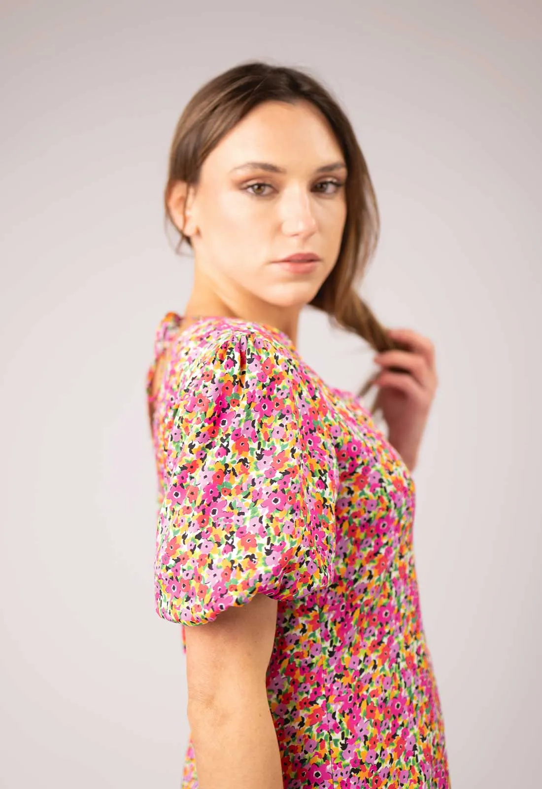 LEANE robe courte fleurie