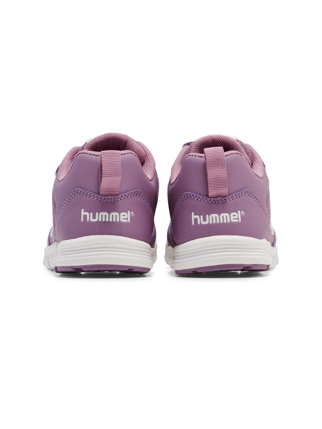 <p>Sneakers</p>