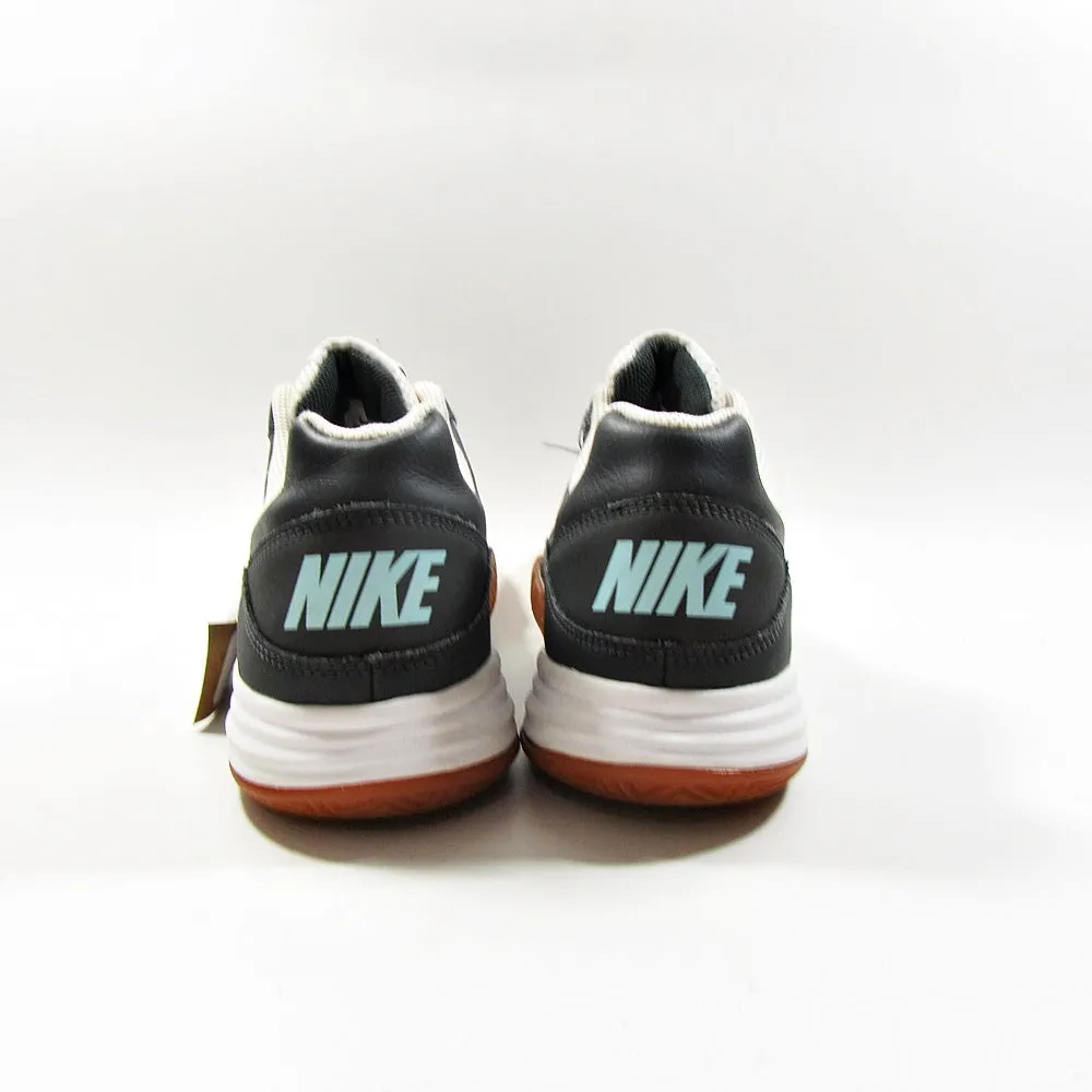 NIKE Court Shuttle 5