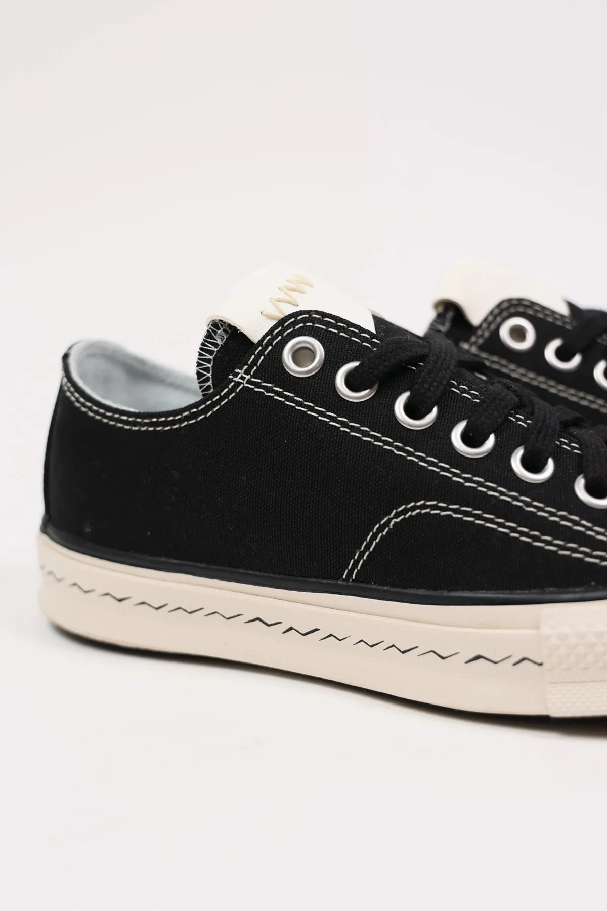 Skagway Lo Canvas W - Black