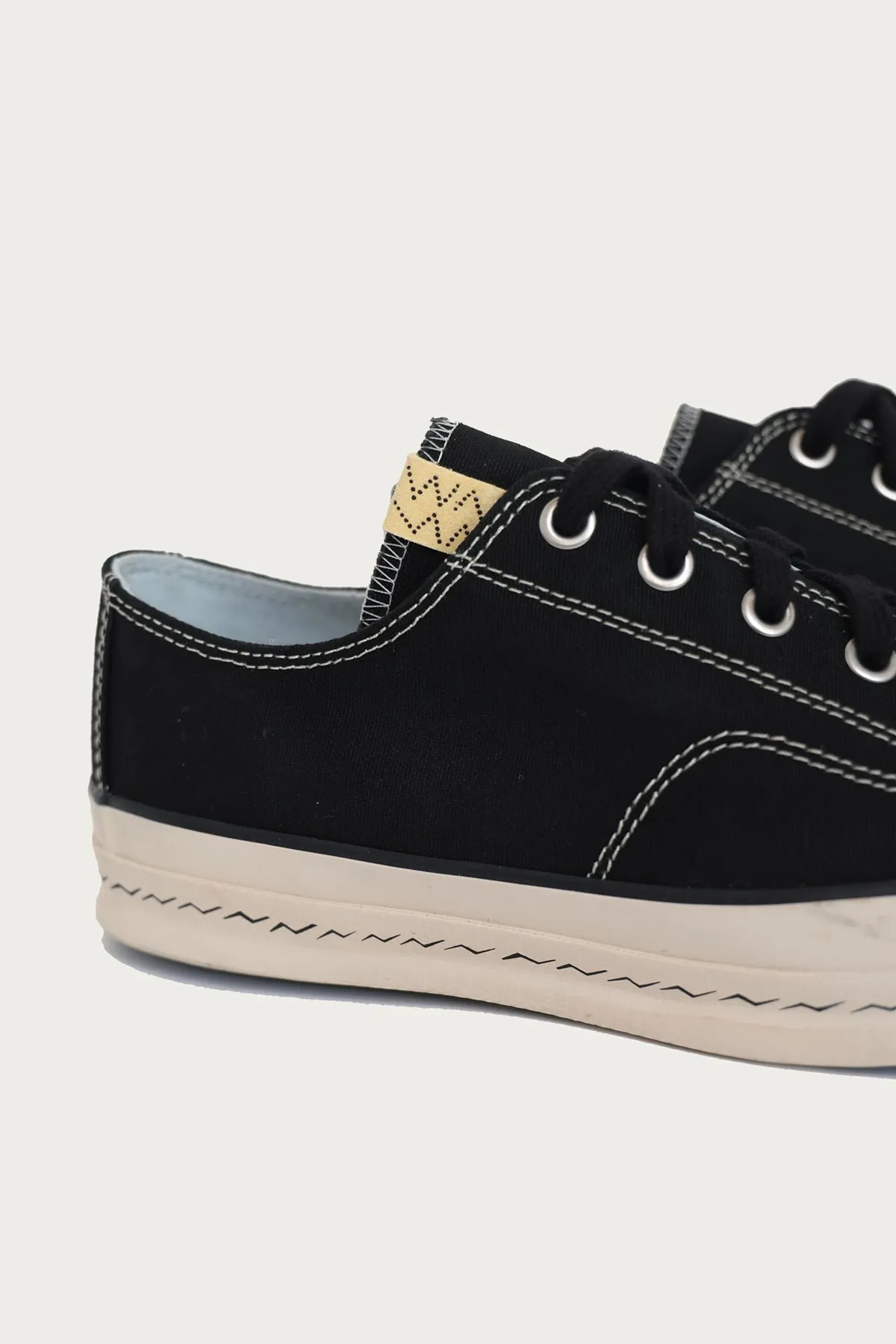 Skagway L.T. Lo - Black