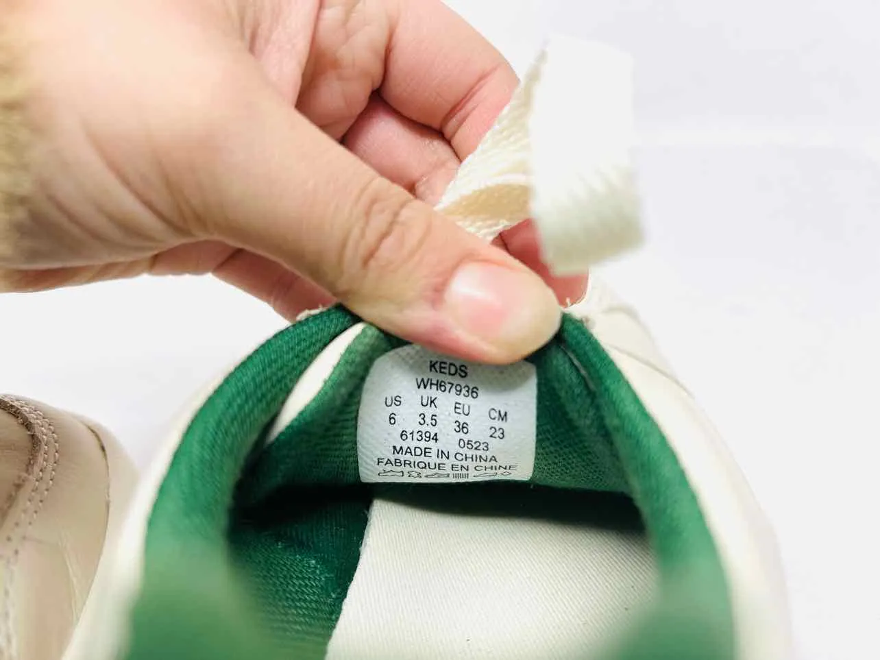 Staud Size 6 Cream/Green Lace-Up Leather Shoes Sneakers